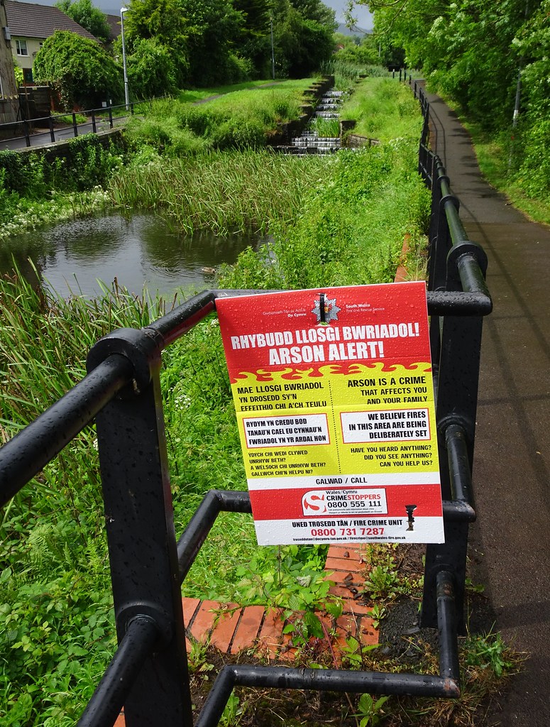MonmouthshireBrecon Canal, Two Locks Road, Cwmbran 8 June… Flickr