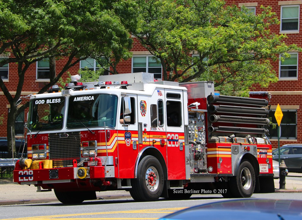 FDNY ENGINE COMPANY 228 | Scott Berliner | Flickr