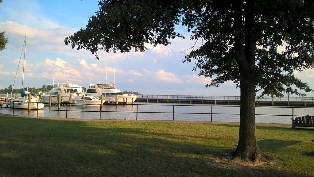 Edenton, North Carolina Taking a picture of the boats dock… Flickr