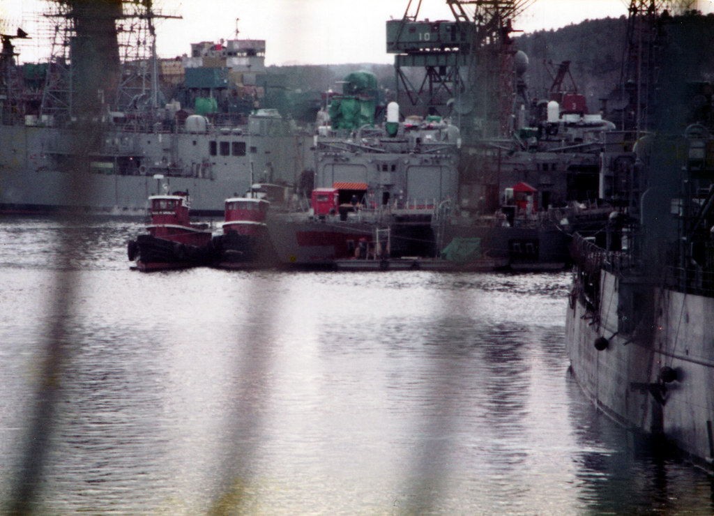 Bath Iron Works 1982 Bath Iron Works (BIW) is a major Amer… Flickr