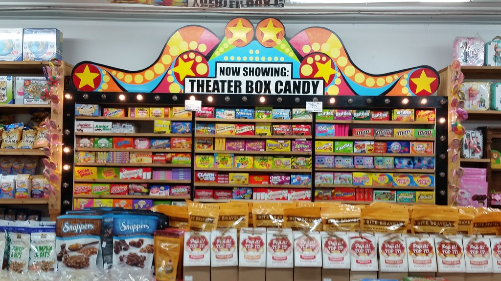 Minnesota's Largest Candy Store 20430 Johnson Memorial Dr,… Flickr