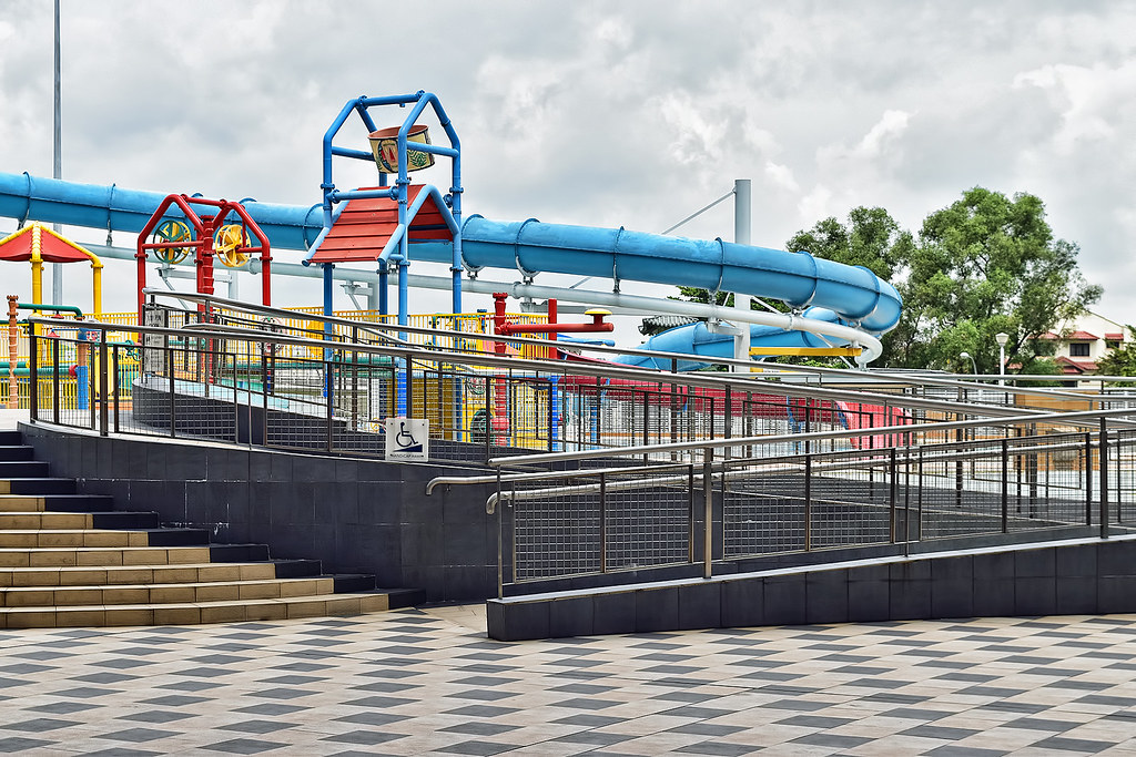 Jurong West Swimming Complex Jurong West swimming complex … Flickr