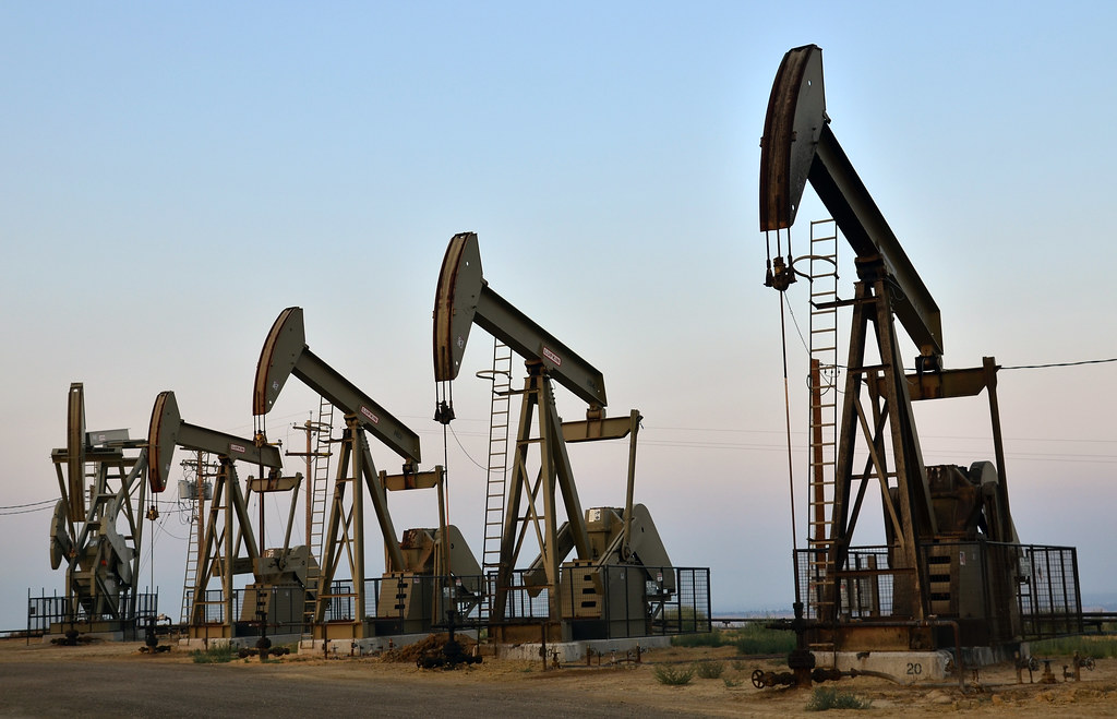 California Oil and Gas BLM California manages nearly 600 p… Flickr