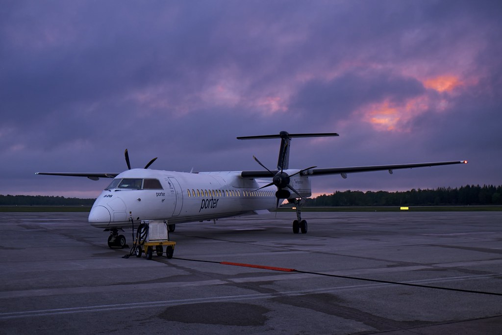 sault ste. marie airport Sunset Bombardier Aerospace Q400 … Flickr