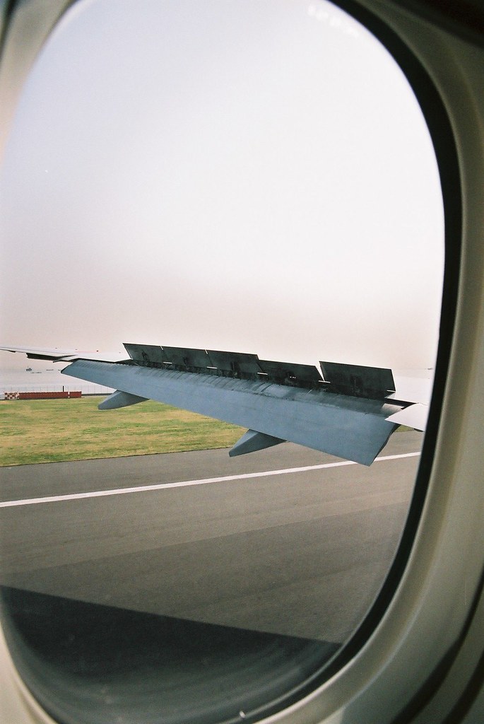 Ground Spoiler (2006/03/21 Tokyo International Airport, JA