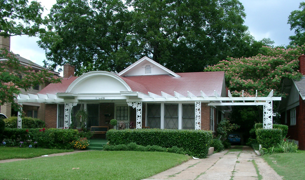 1026 North Beckley, Oak Cliff, Texas (056) This house in O… Flickr
