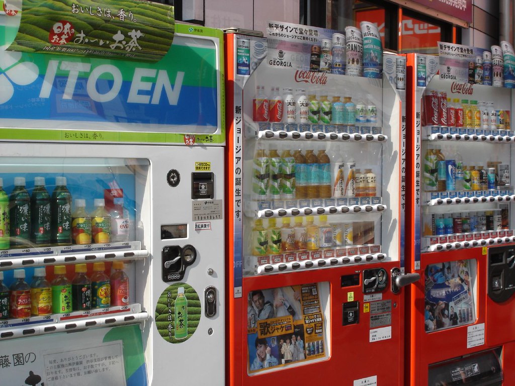 Japanese drink vending machines Japan is the world leader … Flickr
