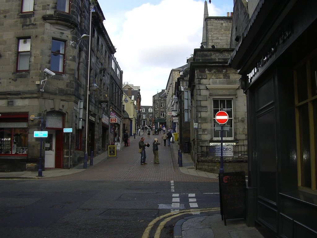 East Port, Dunfermline Street in Dunfermline,Scotland call… Flickr