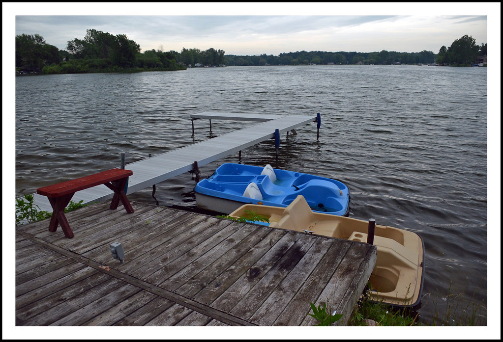 Dewey Lake in Michigan's Irish Hills Dewey Lake is in the … Flickr