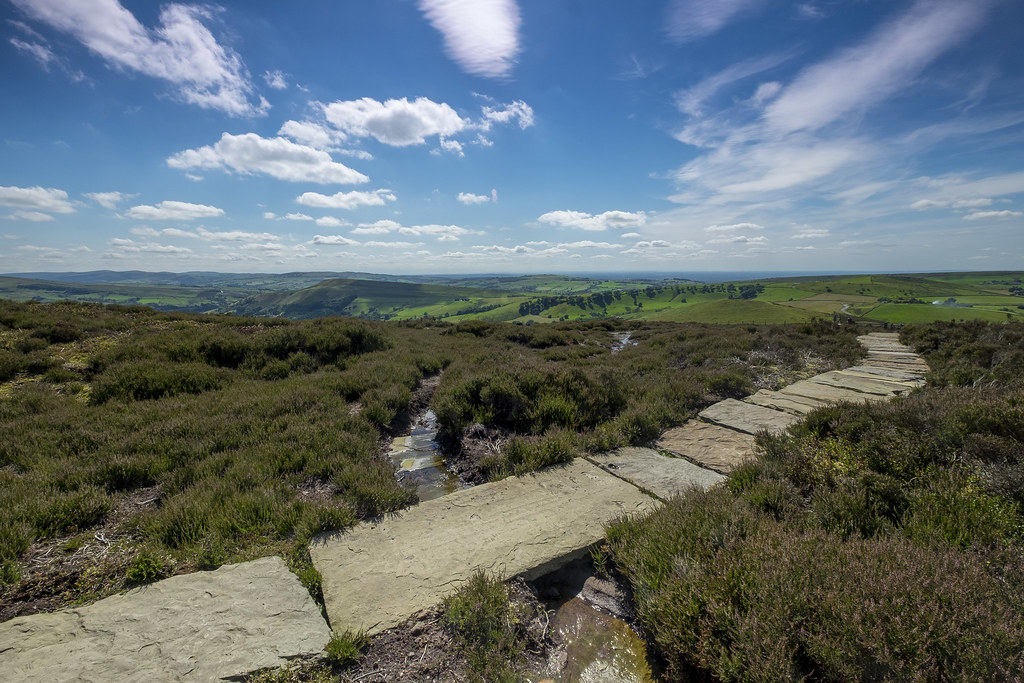 29522017 Burnt Hill A walk up the Pennine Way to see the… Flickr