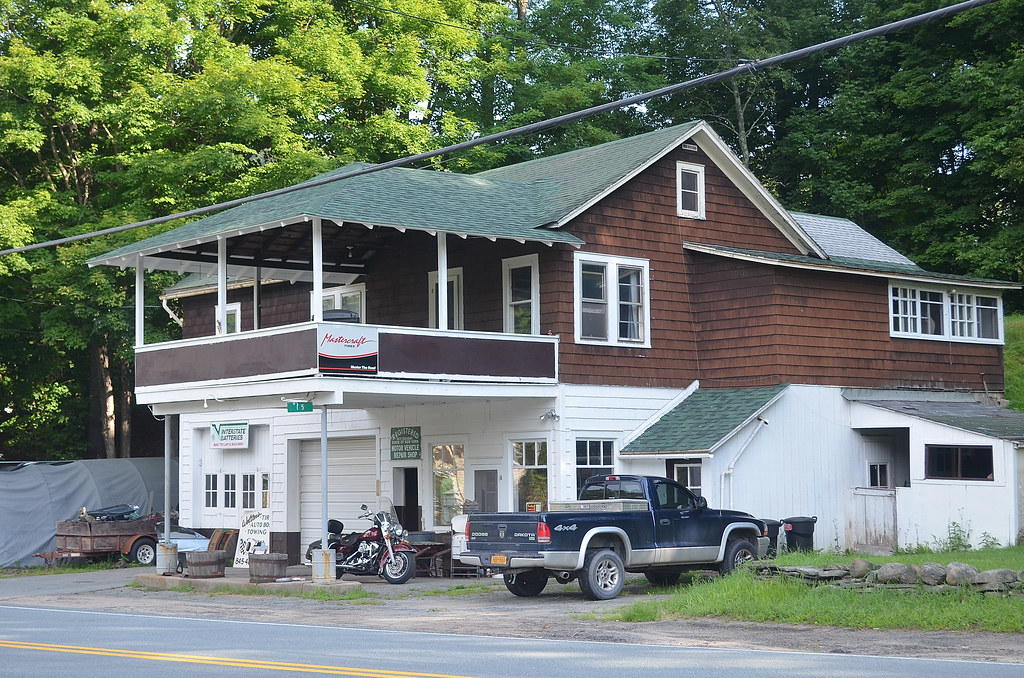 Gas Station A former gas station in North Branch. The pump… Flickr