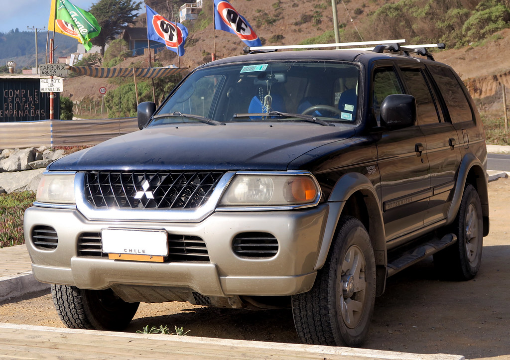 Mitsubishi Montero Sport V6 XLS 2002 a photo on Flickriver