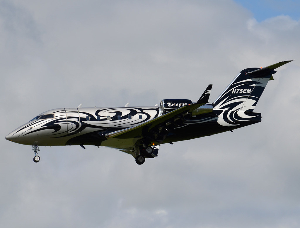 JDI Holdings Canadair Challenger 601 N75EM cn 5136 Flickr