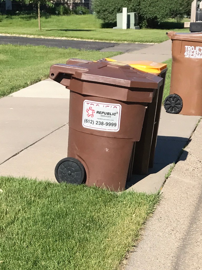 Republic 60 Gal. Prokart Ex Troje's Trash Services Republi… Flickr