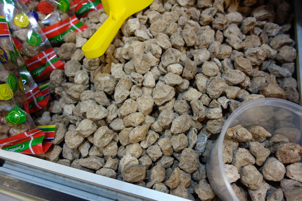 Small rocks or preserved plums? Yun Huang Yong Flickr