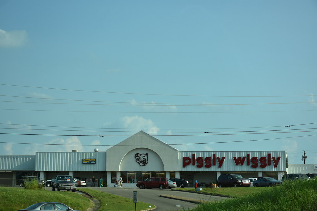 Piggly Wiggly Henderson, TN Nikon D7200 2017 July 18, Trav… Flickr