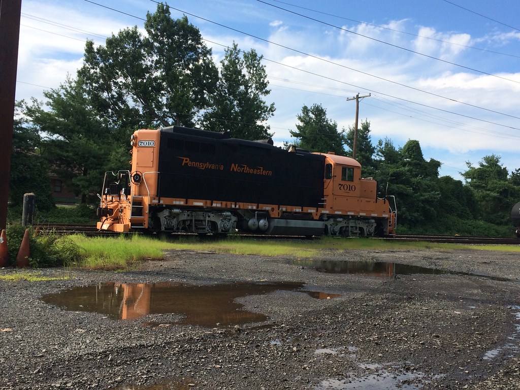 IMG_5470 old trains in Warminster Kreativ Snail Flickr
