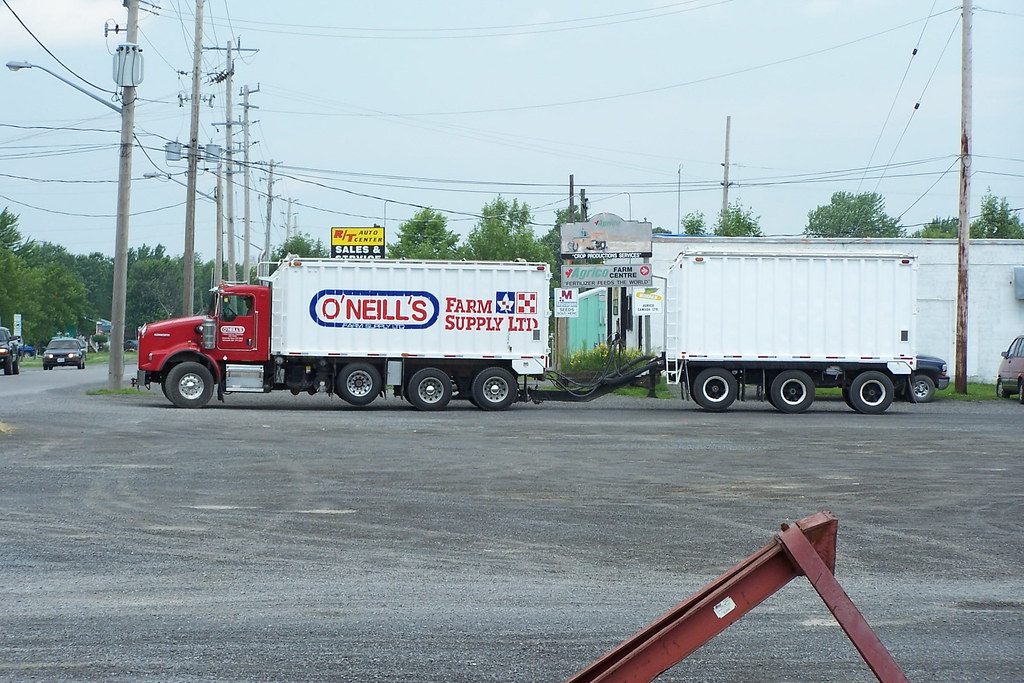 O'Neil's Farm Supply Limited 4 axle Kenworth T800 grain tr… Flickr