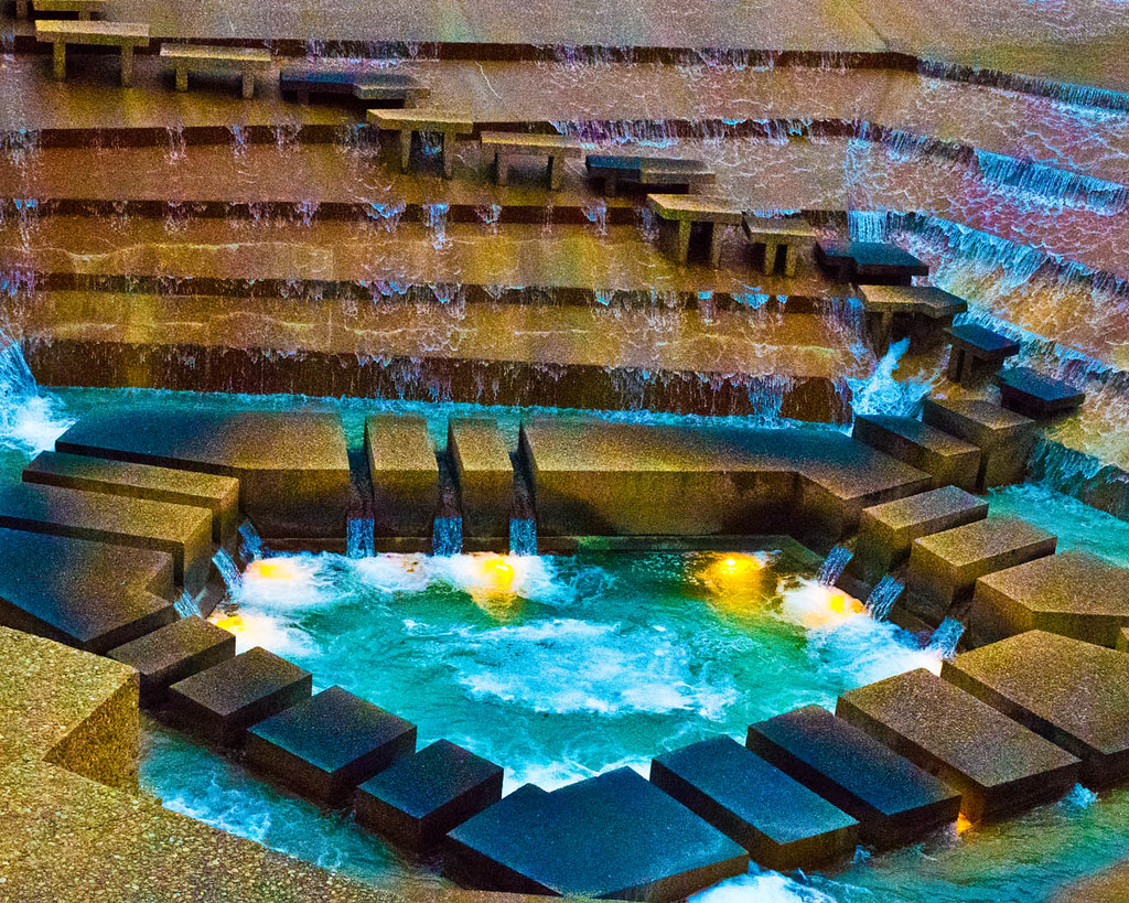 water_garden Fort Worth Water Gardens. Taken During the Da… Flickr
