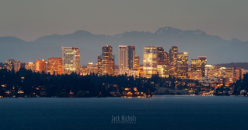 "City by the Lake"⠀ ⠀ Bellevue, WA at twilight.⠀ ⠀ city … Flickr