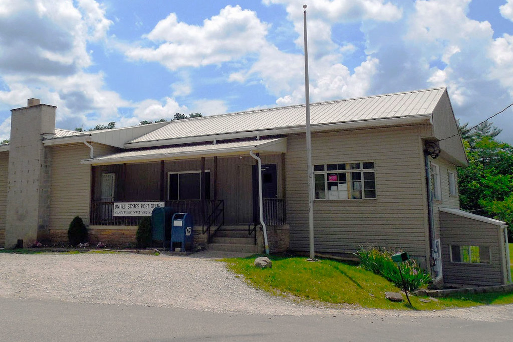 Gandeeville, WV post office Roane County. Photo by J Emers… Flickr