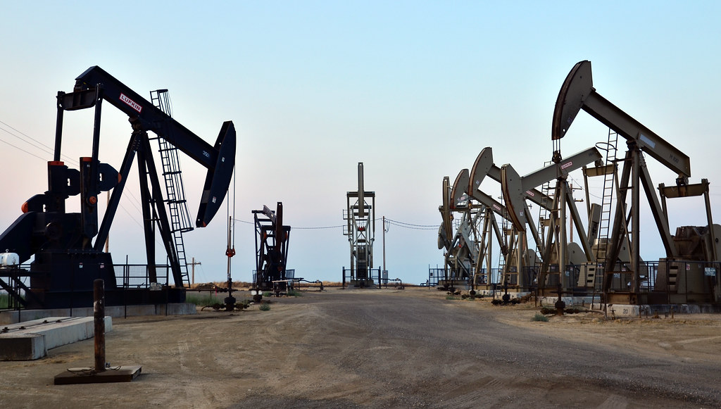 California Oil and Gas BLM California manages nearly 600 p… Flickr