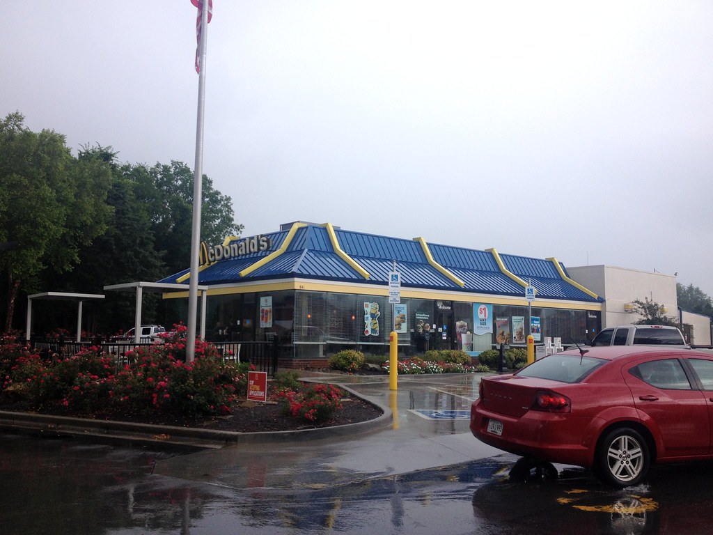 Retro McDonald's Oak Ridge, TN greenth1ng Flickr