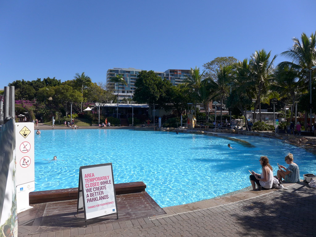The 'boating pool' on Brisbane's South Bank Temporarily de… Flickr