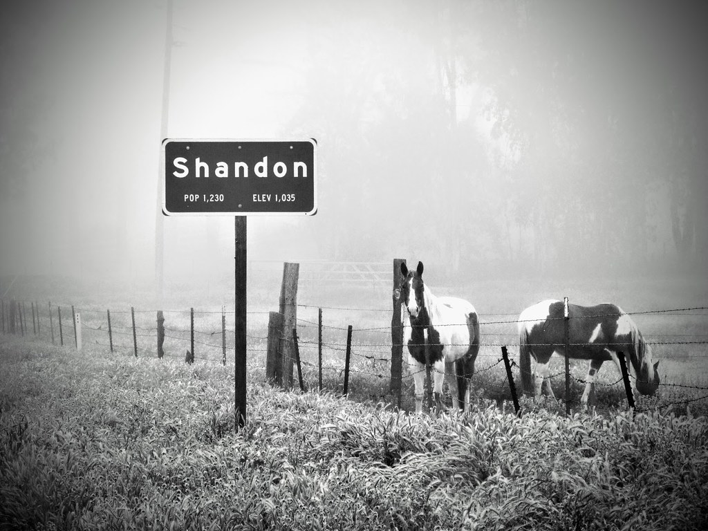 "Shandon Population 1035" Coach Warnes Flickr