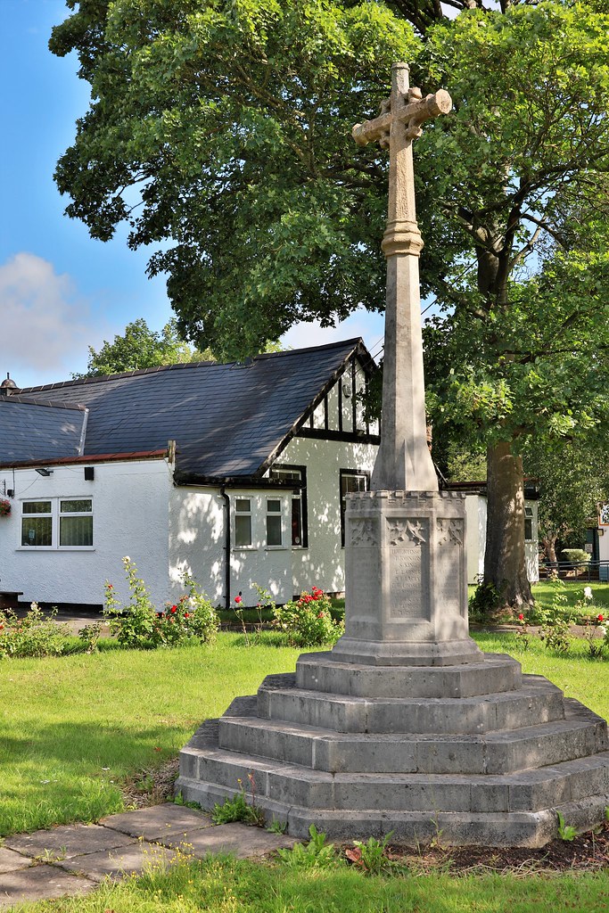 War memorial, Stokenchurch War memorial, Stokenchurch Flickr