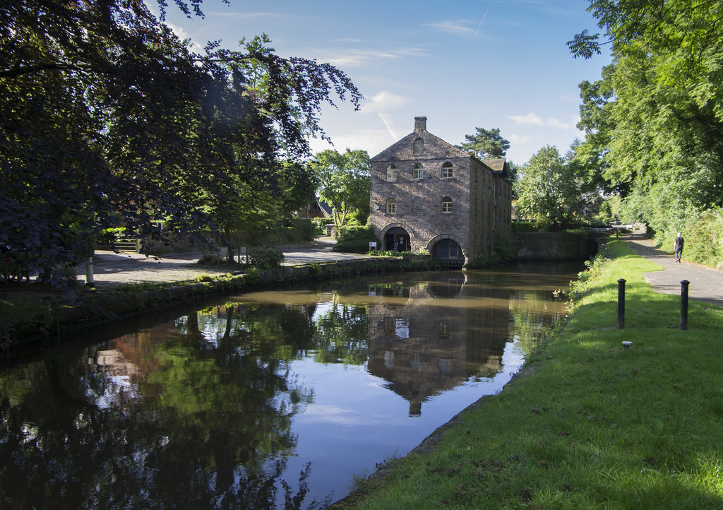 Lockside Mill The Peak Forest Canal at Marple. Mike Serigrapher
