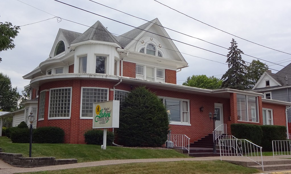 Lahey Funeral Home Maquoketa, IA Caleb O Flickr