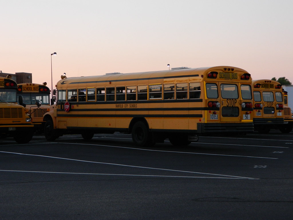 Fairfield City Schools 56 Bus lot Fairfield, OH. Bus has… Flickr