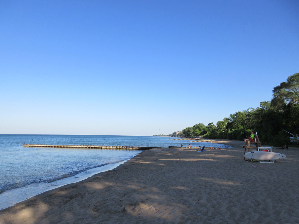 Beach and shoreline at Elder Lane Park, Illinois… Flickr