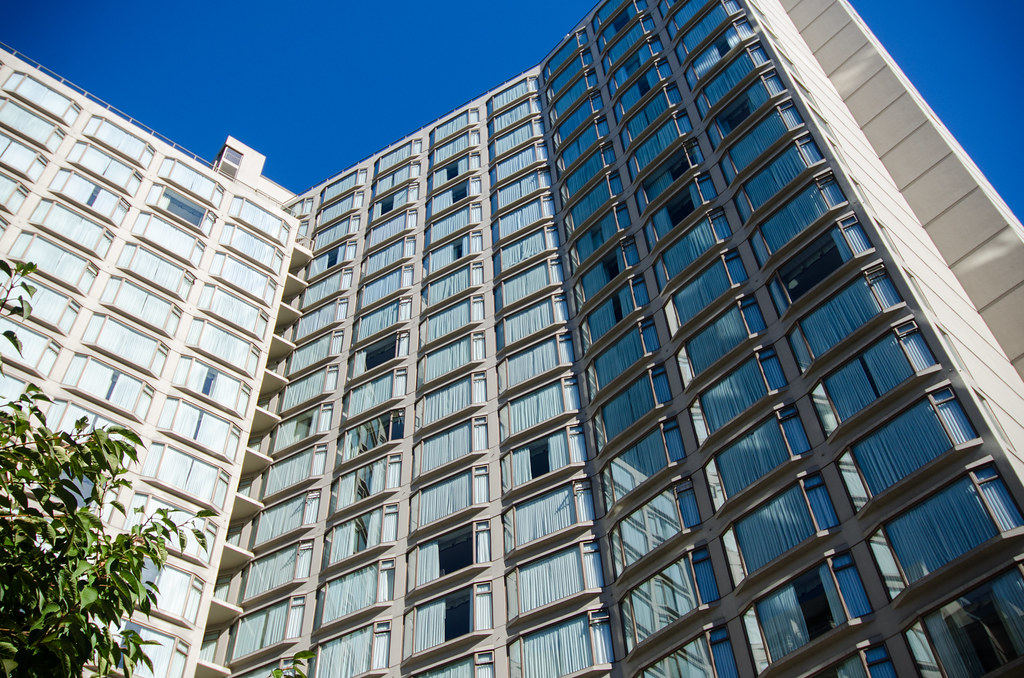 The Sutton Place Hotel Seen in The XFiles & Jennifer's Bo… Flickr