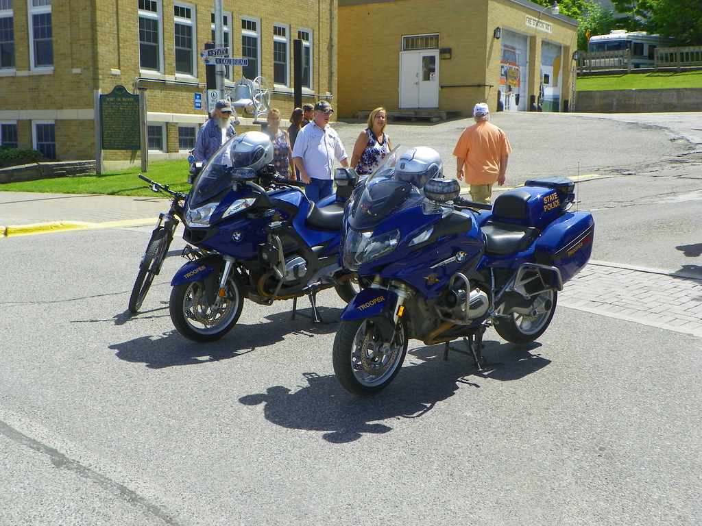 100_0780 Michigan State Police St. Ignace, Michigan 20122… Flickr