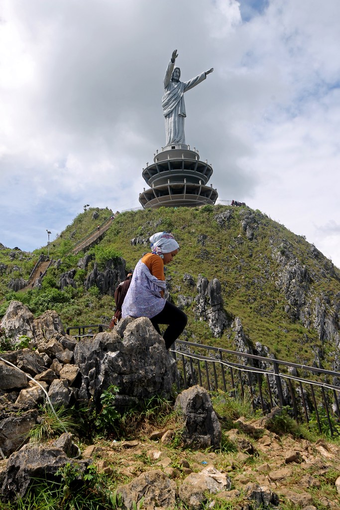 Buntu Burake Jesus Statue Makale, Tana Toraja, South Sulaw… Flickr