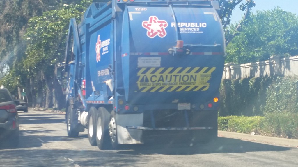 Republic Waste Services Autocar FEL Garbage Truck 1220 Flickr