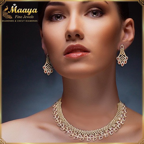 Diamond Jewelry in NJ A neckpiece that posses a subtle gla… Flickr