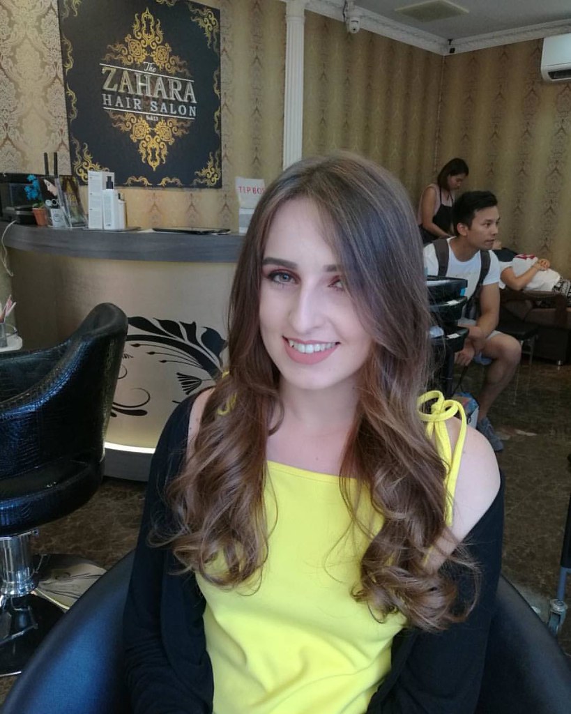 Balayage hair color in Bangkok salon at Zahara Sukumvit 13… Flickr