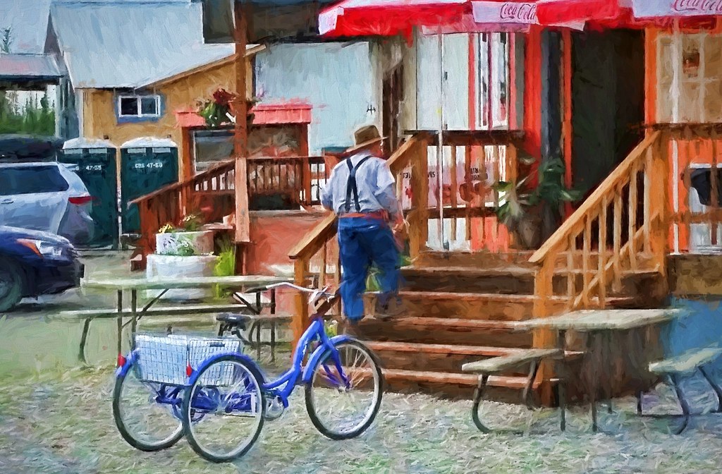 Old paint . . . "The Hub" in Glennallen Alaska, a … Flickr