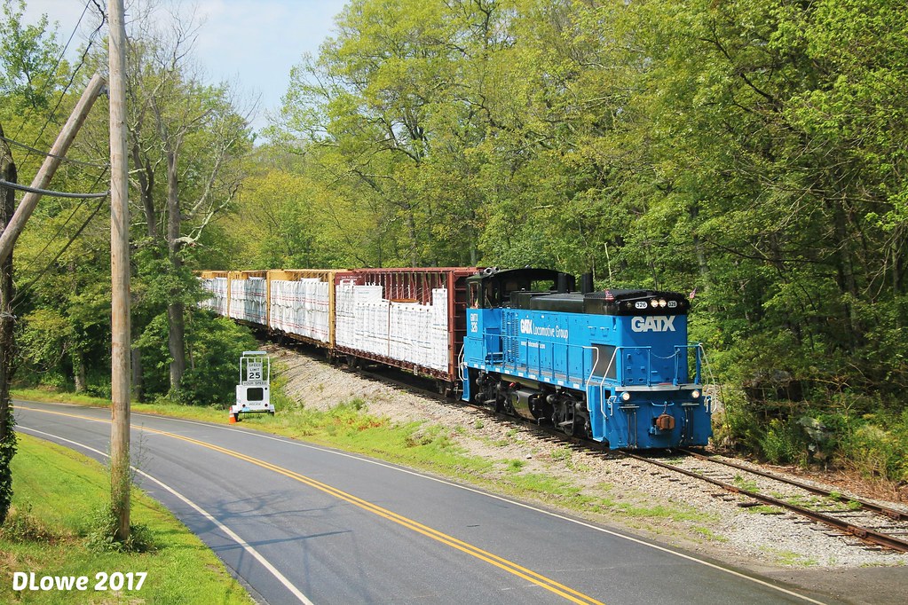 GU1 at Hopedale, MA Grafton and Upton Railroad train GU1… Flickr