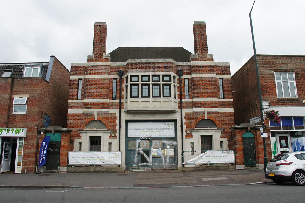 Former Winton Fire Station, 520524 Wimborne Road, Peter's Hill, Winton