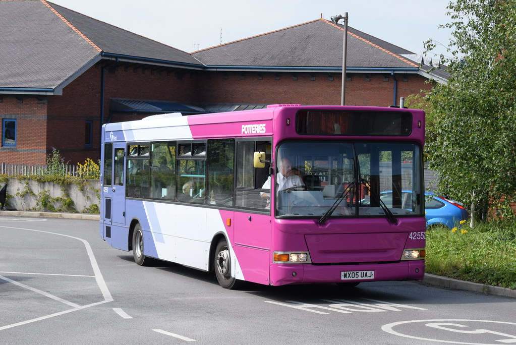 FP 42552 Hanley bus station First Potteries Alexander De… Flickr