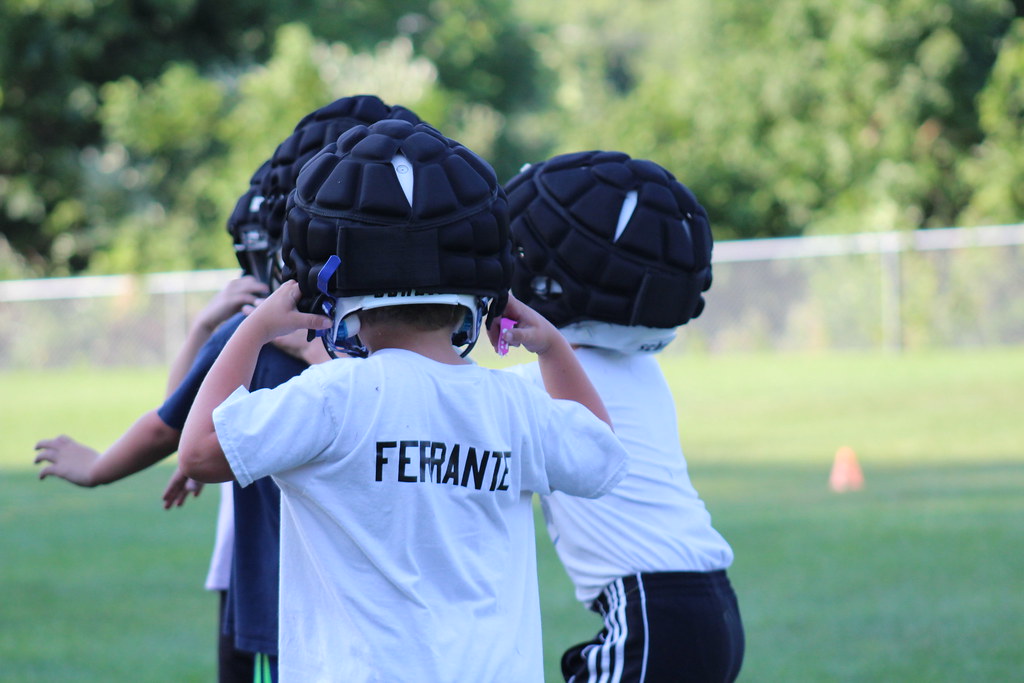 8417 Bethel Football 8u Team Practice Flickr