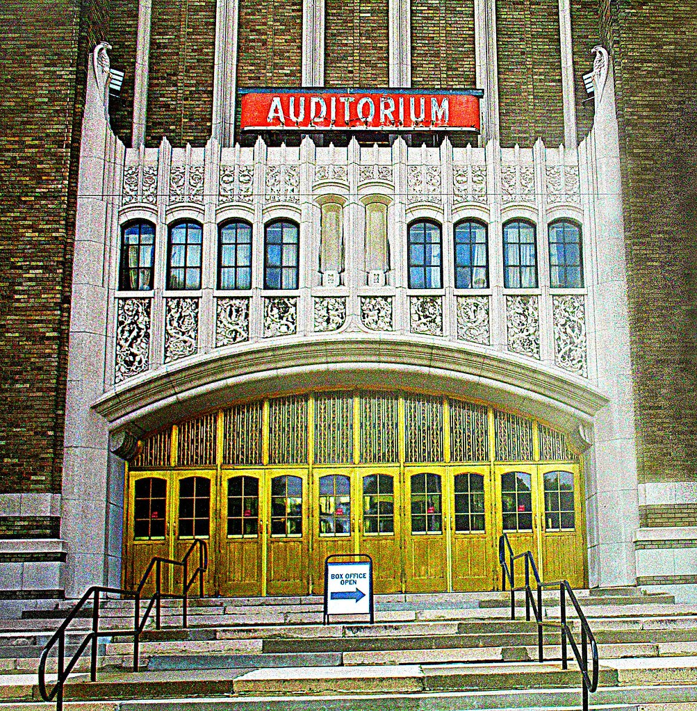 Auditorium facade Rochester's Auditorium Theater Center, b… Flickr
