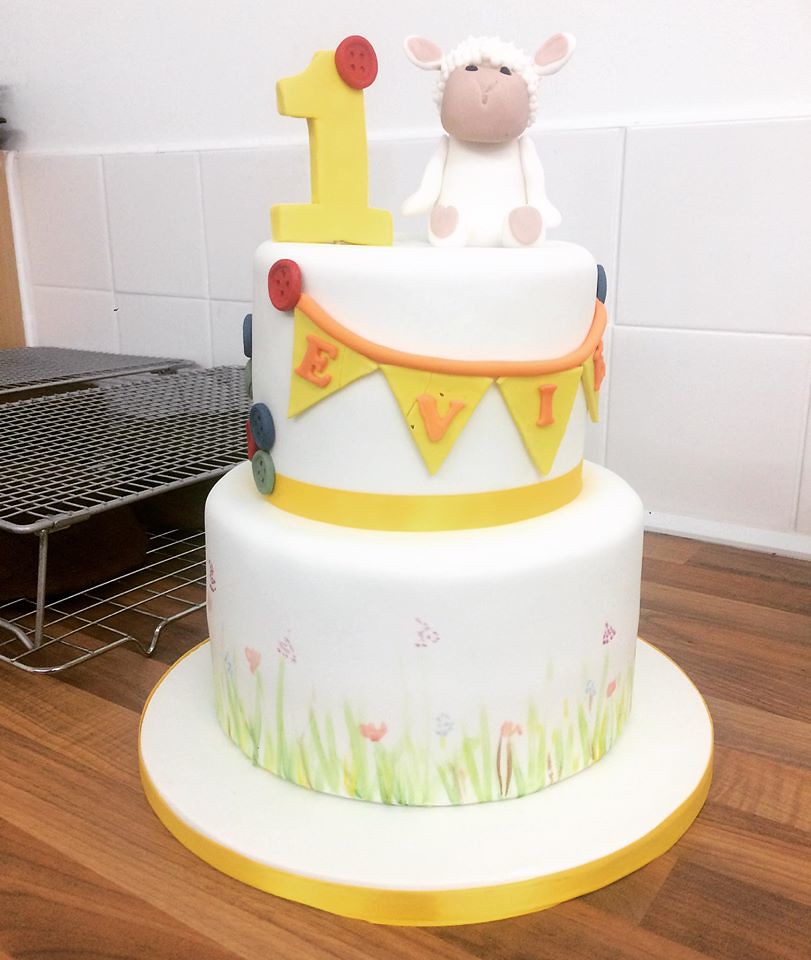childrens_birthday_cake_grimsby_sheep Hand crafted Lamb fi… Flickr