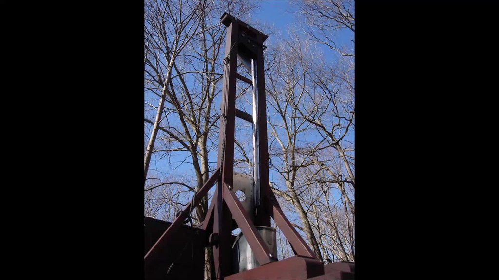 A QUEEN GIVES HEAD MARIE GIVES HEAD Sanson Queens Executioner Flickr