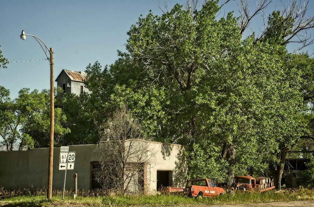 INTERSECTIONMERRIMAN, NEBRASKA Nothin' special. Just a t… Flickr