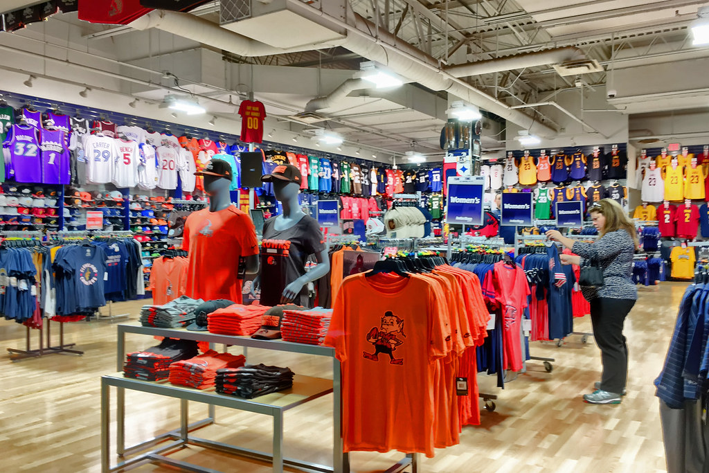 Mall sport clothing store a photo on Flickriver